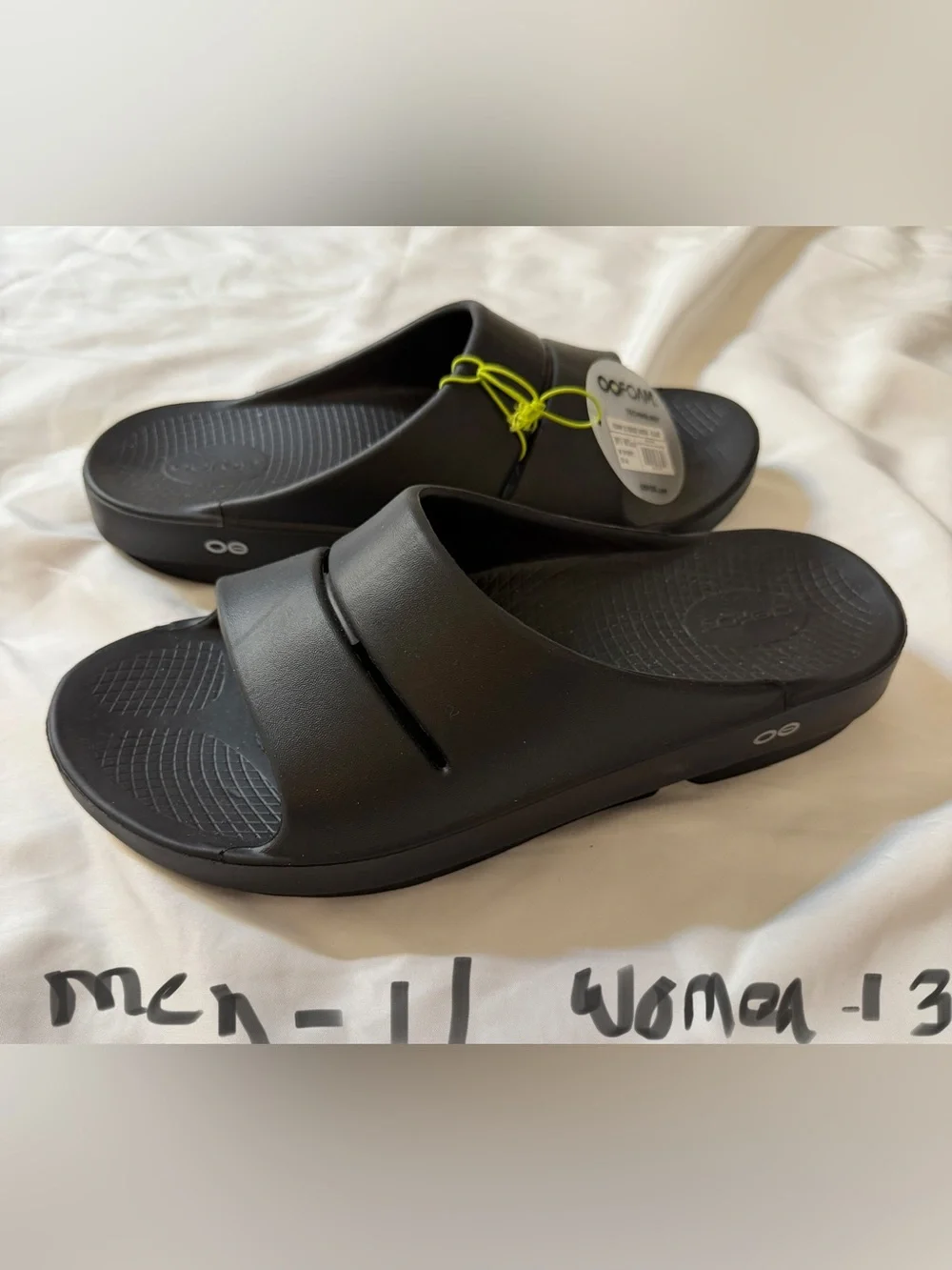 OOFOS Black Men’s Recovery Slide Sandals with Subtle Logo